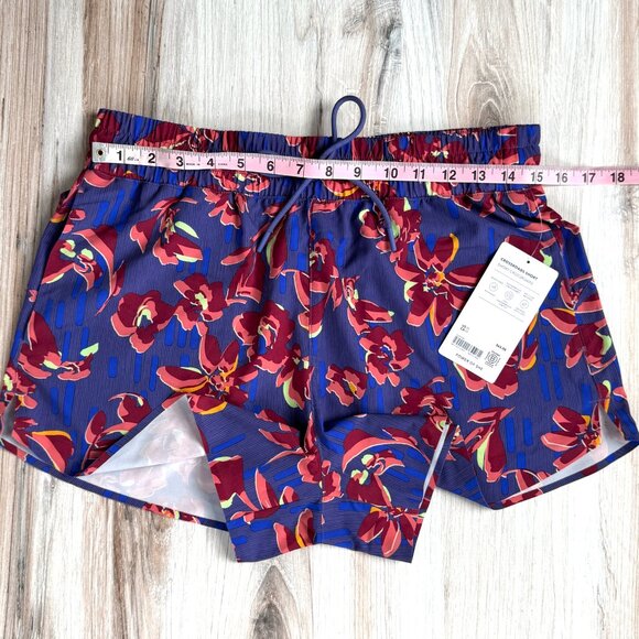 Athleta Women's Floral Print Crossroads Short Size Medium NWT - Picture 8 of 9